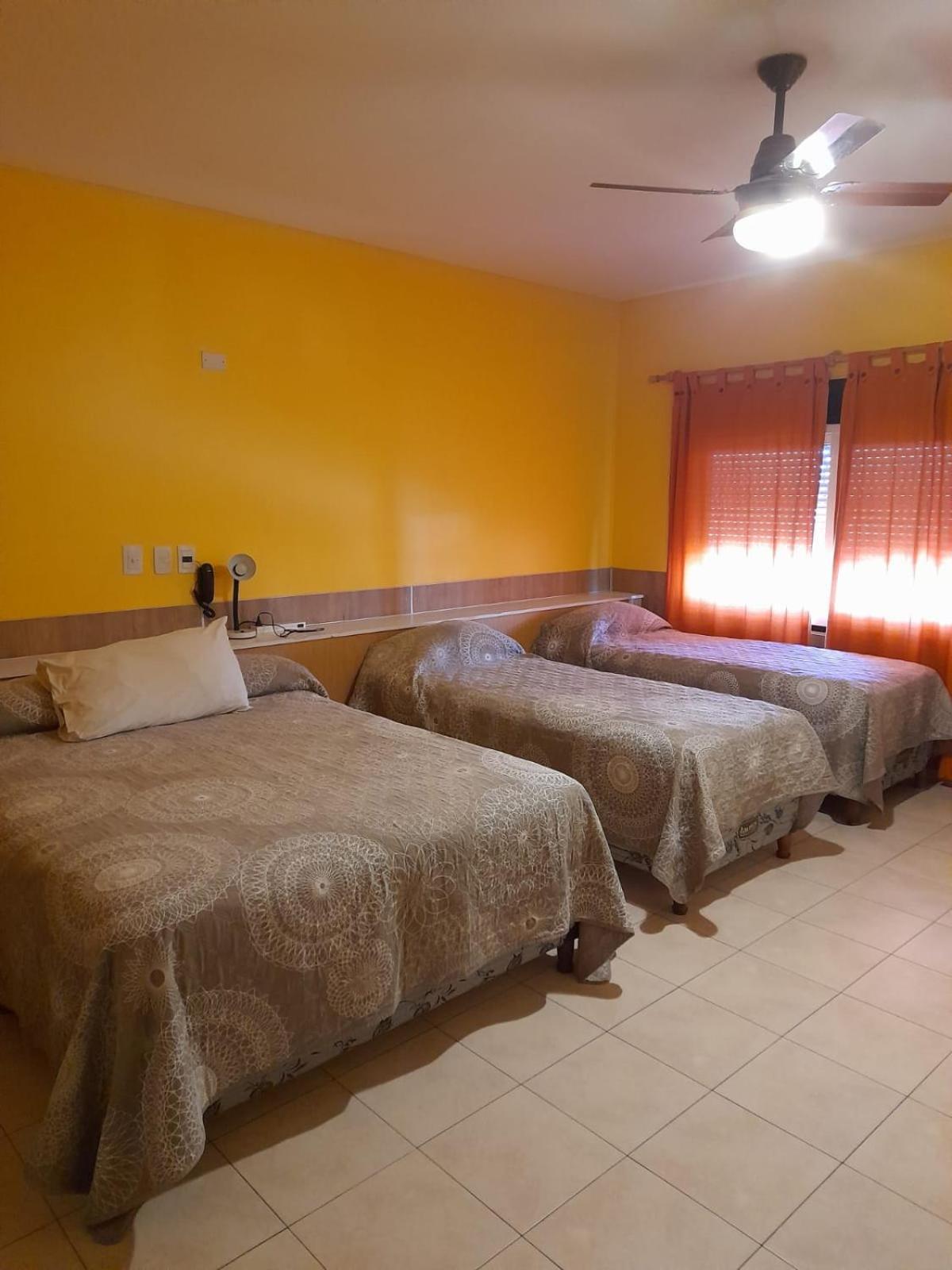 Bari Hotel Capdevila Ngoại thất bức ảnh