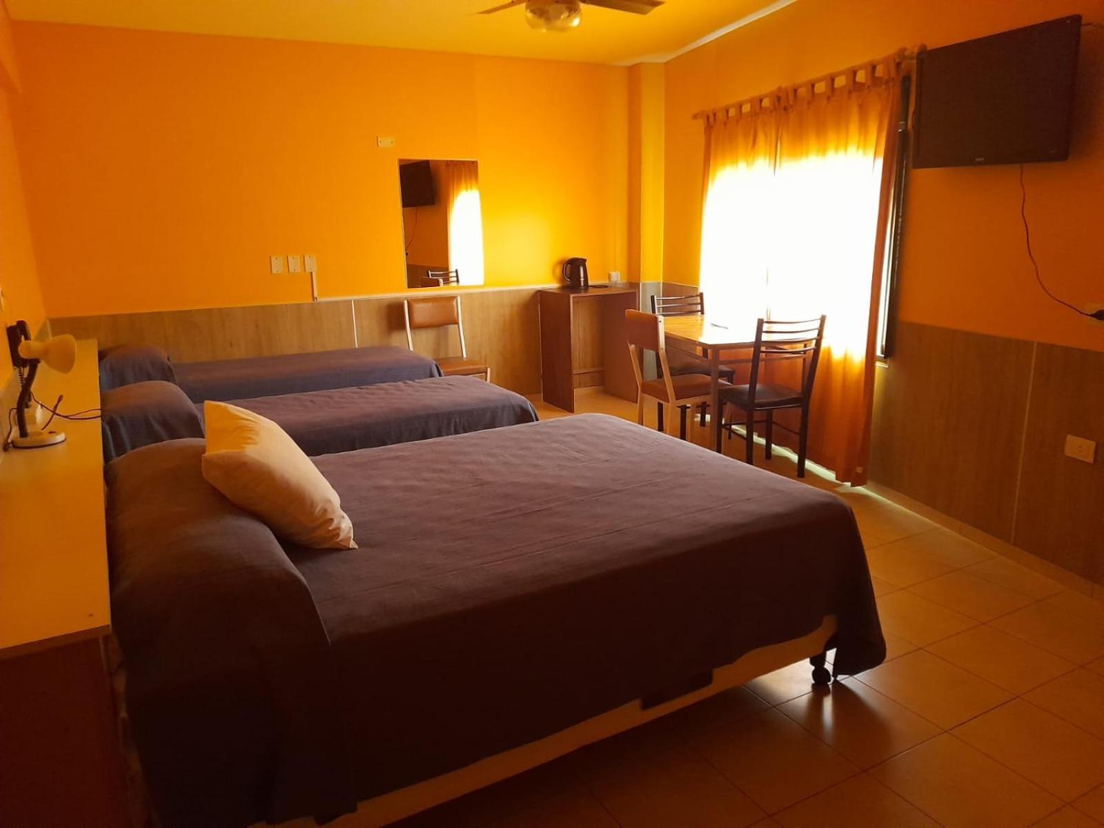 Bari Hotel Capdevila Ngoại thất bức ảnh