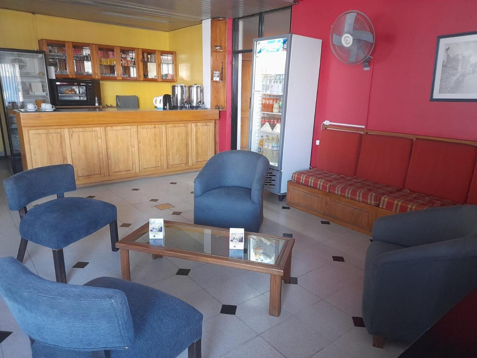 Bari Hotel Capdevila Ngoại thất bức ảnh